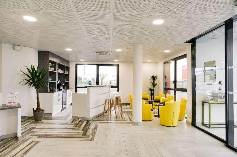 Brit Hotel Confort Лош Интерьер фото